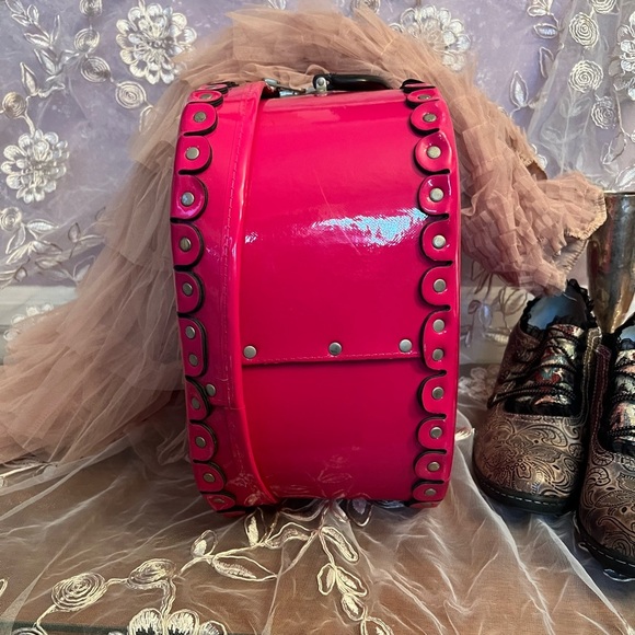 Rock Star and Princess Fun Character Suitcases - Picture 11 of 13